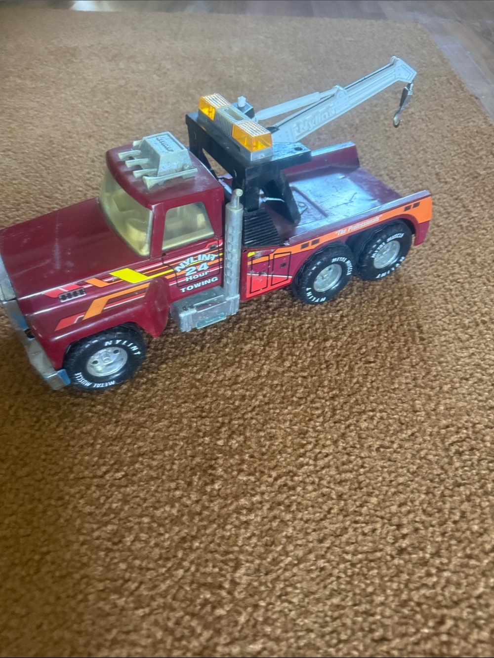 Vintage nylint 24 hour tow truck